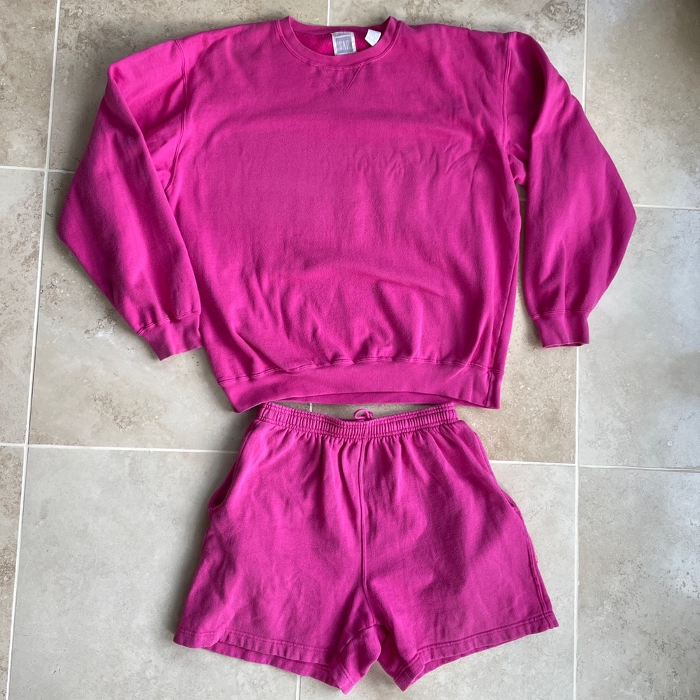 Vintage GAP Sweatshirt & SHORTS. Pink, lightweight, side pockets elastic waist